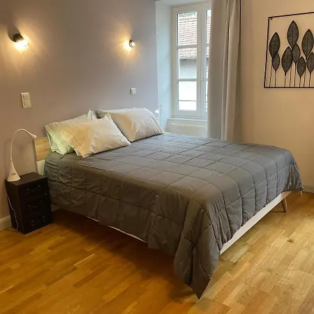 De Margot 여관 Usson