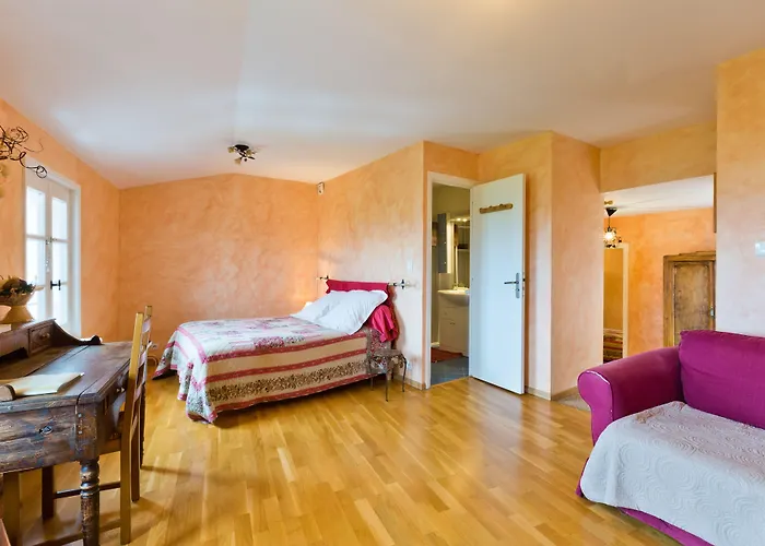 Värdshus De Margot Usson